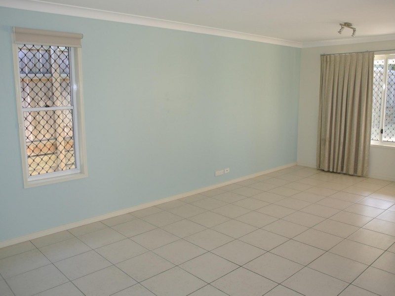 99 Kamarin Street, Manly West QLD 4179