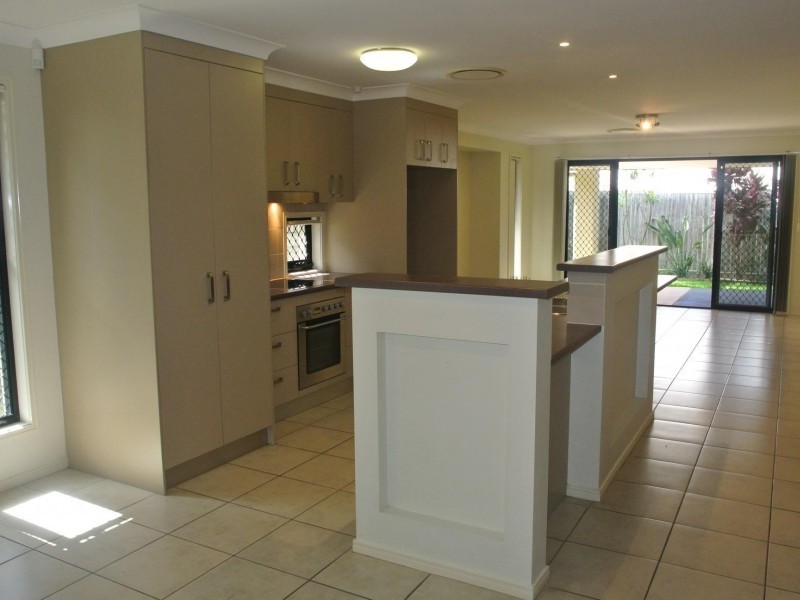 23 Lexey Crescent, Wakerley QLD 4154