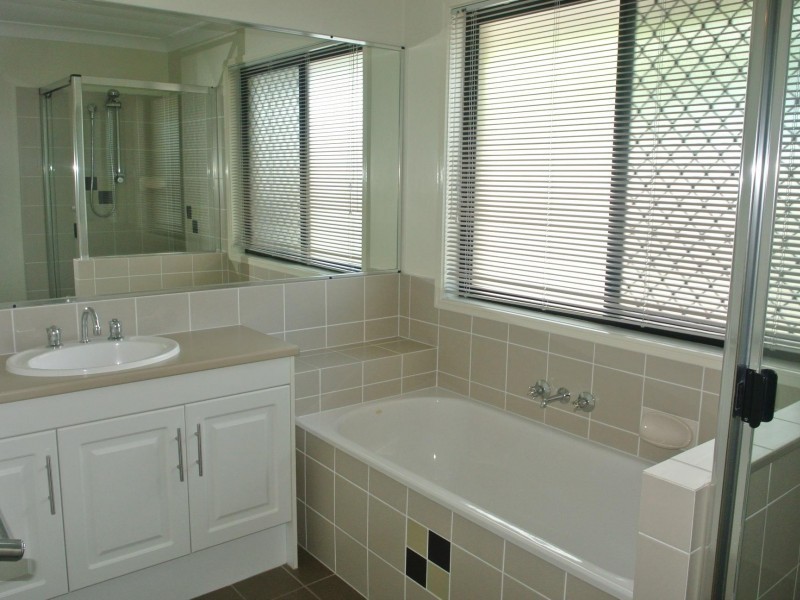 23 Lexey Crescent, Wakerley QLD 4154