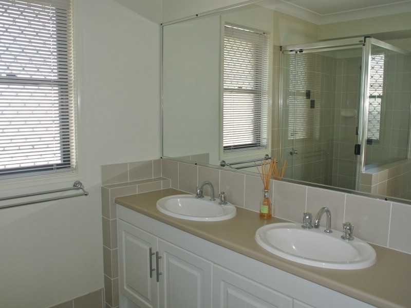 23 Lexey Crescent, Wakerley QLD 4154