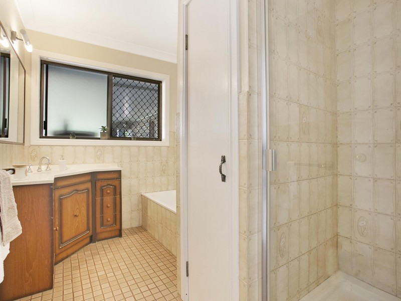 66 Wirra Circuit, Wynnum West QLD 4178