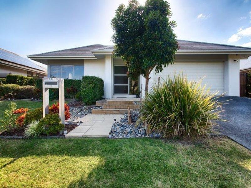 16 Franklin Street, Wakerley QLD 4154