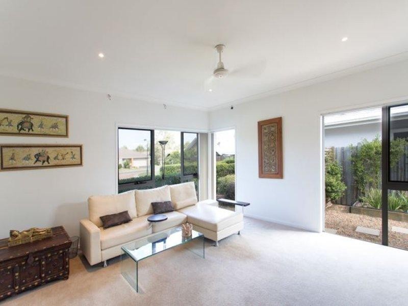 16 Franklin Street, Wakerley QLD 4154