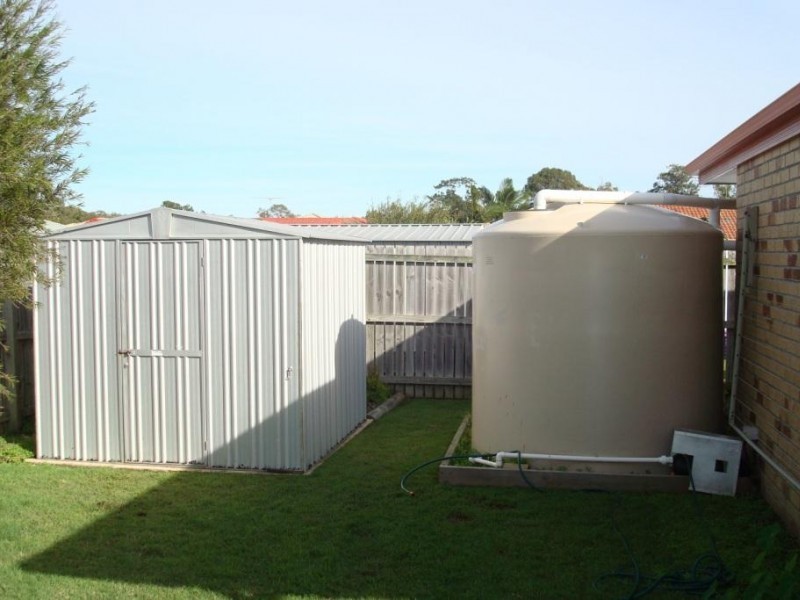 99 Evelyn Road, Wynnum West QLD 4178