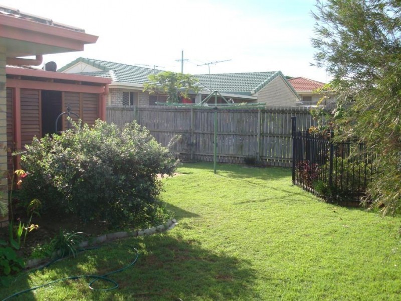 99 Evelyn Road, Wynnum West QLD 4178