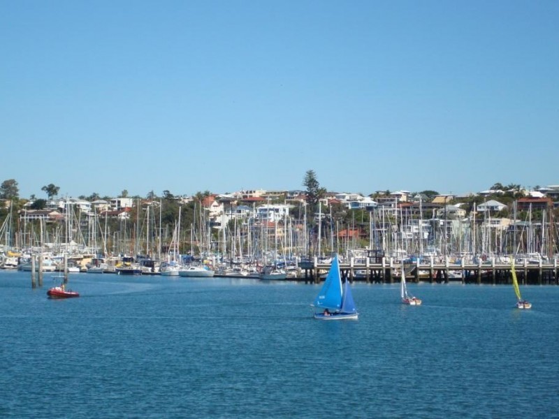 1/64  Walnut Street, Wynnum QLD 4178