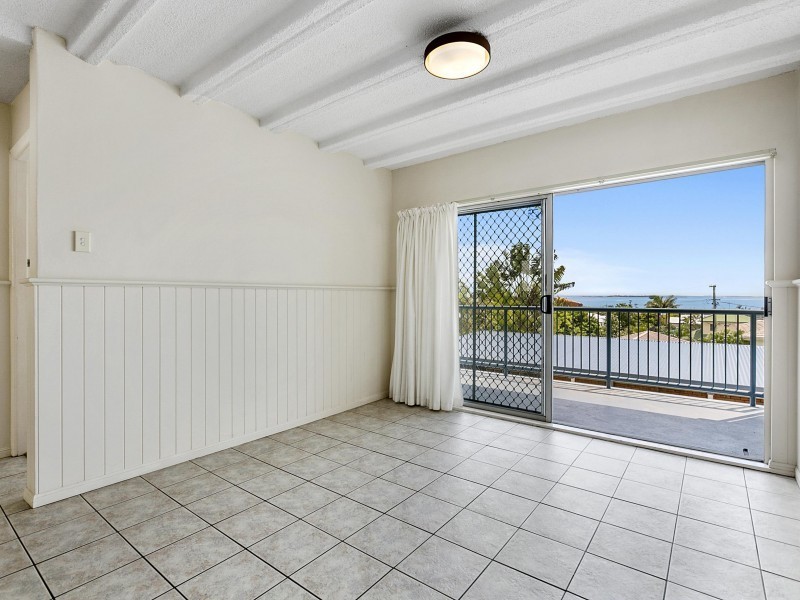 1/64  Walnut Street, Wynnum QLD 4178