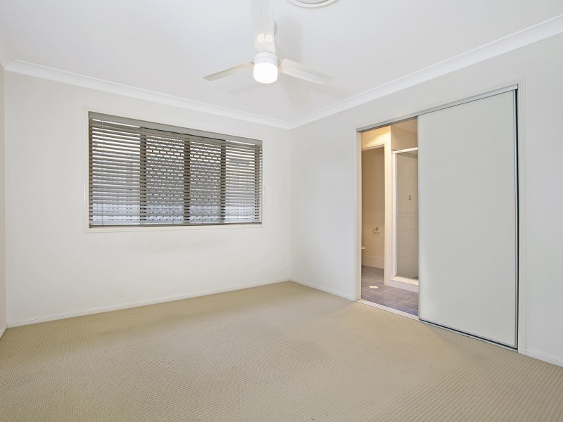 51 Olsen Crescent, Wakerley QLD 4154