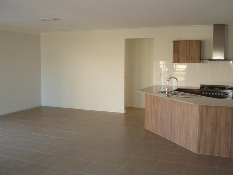 54 Gumdale Street, Wakerley QLD 4154