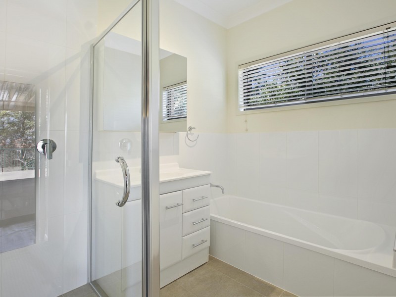 4 Rechner Street, Belmont QLD 4153