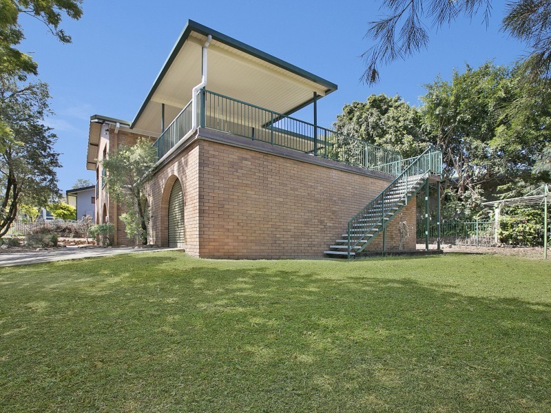 4 Rechner Street, Belmont QLD 4153