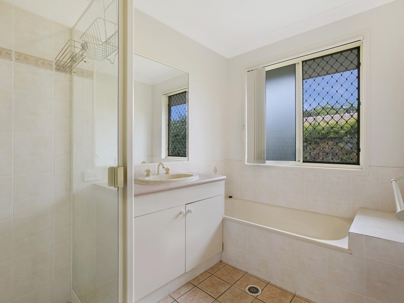 13 Lycette Street, Belmont QLD 4153