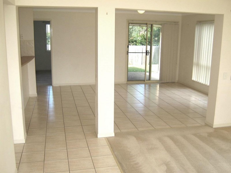 14 Pinewood St, Wynnum West QLD 4178