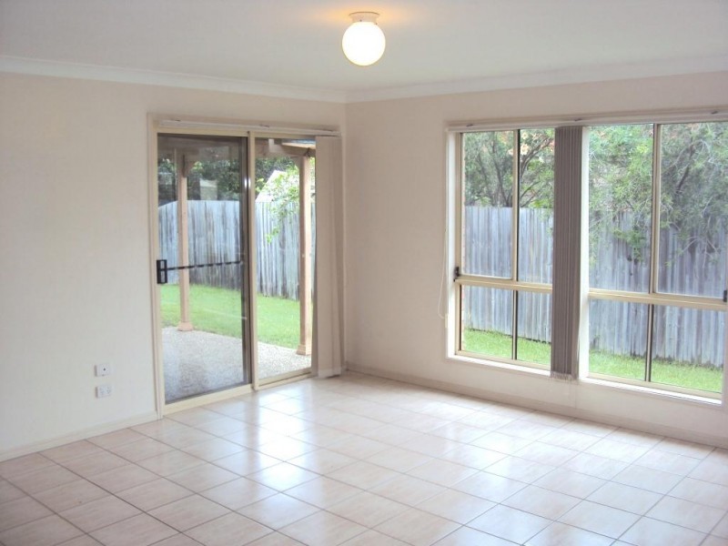 14 Pinewood St, Wynnum West QLD 4178