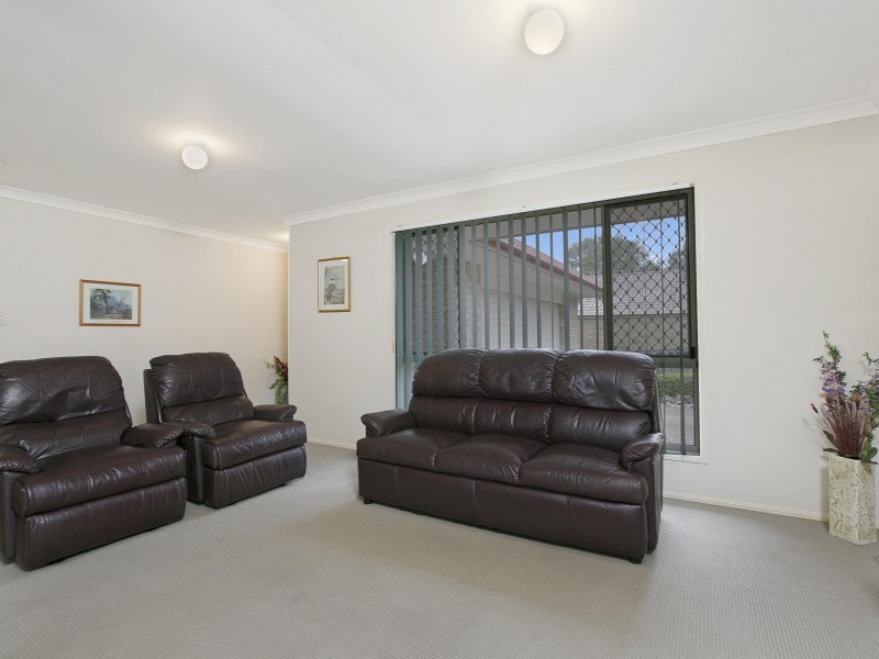 2 Thredbo Close, Belmont QLD 4153