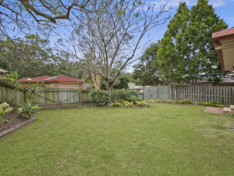2 Thredbo Close, Belmont QLD 4153