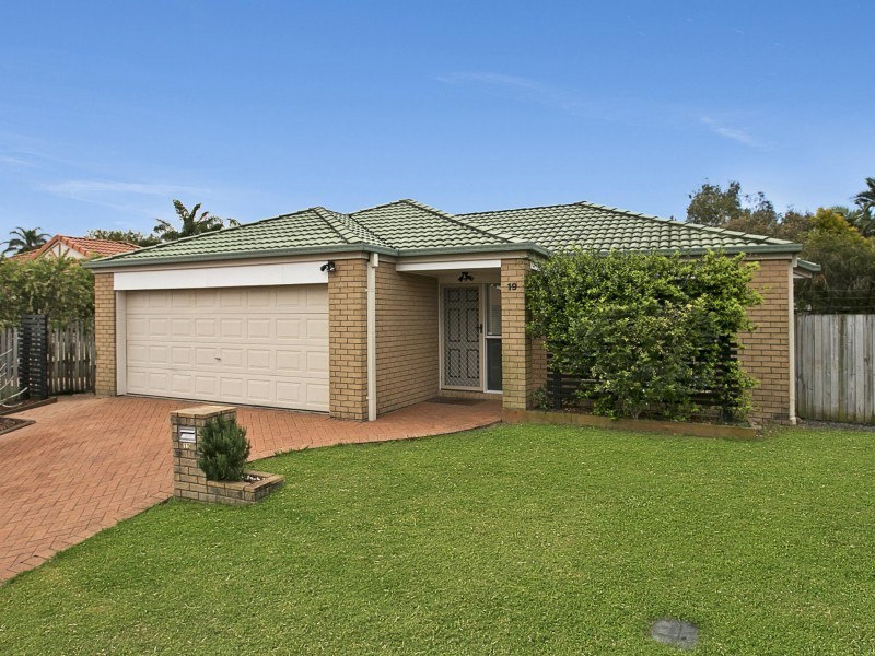 19 Ursula Place, Wynnum West QLD 4178