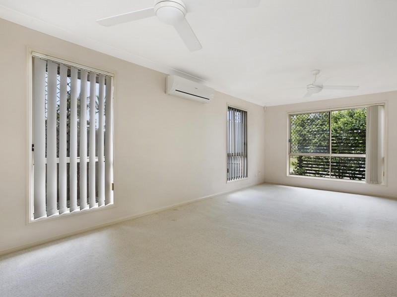 19 Ursula Place, Wynnum West QLD 4178