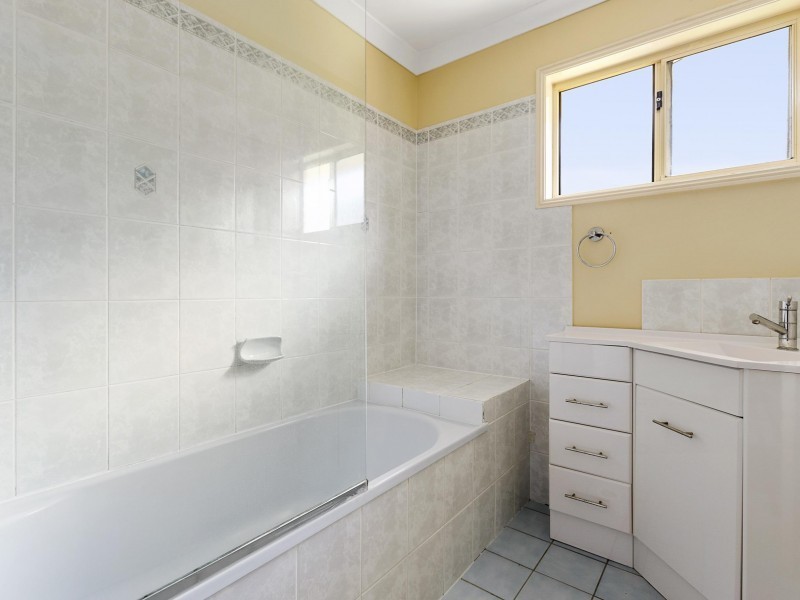 80 Torquay Crescent, Tingalpa QLD 4173