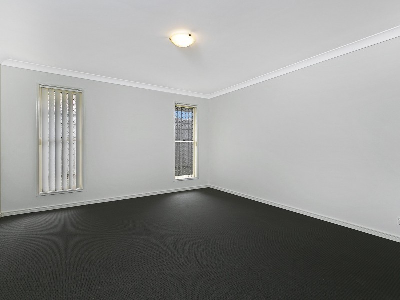 16 Daphne Place, Wakerley QLD 4154