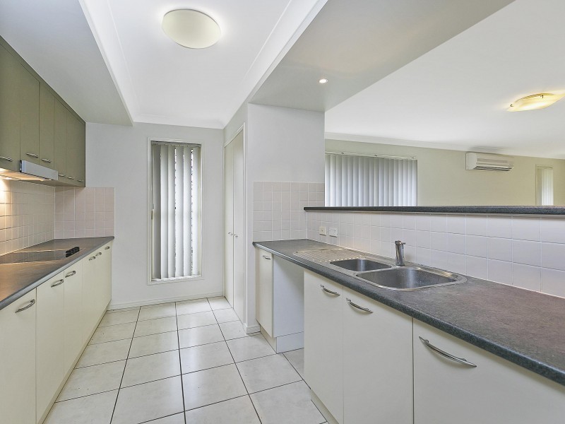 16 Daphne Place, Wakerley QLD 4154