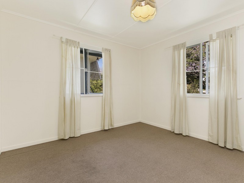 10 Lithgow Street, Wynnum QLD 4178
