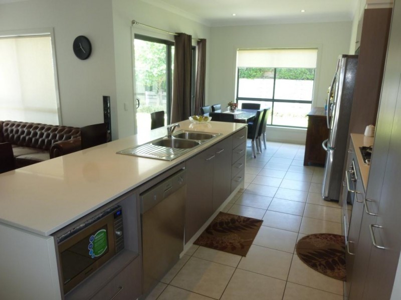 62 Summit Street, Belmont QLD 4153