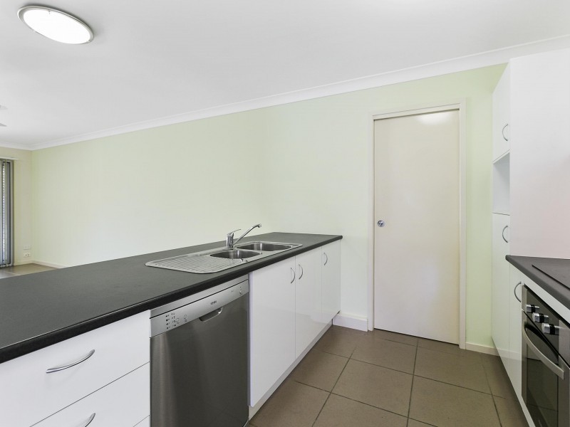 12a Poinciana Street, Wynnum West QLD 4178