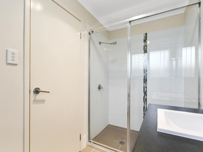 12a Poinciana Street, Wynnum West QLD 4178