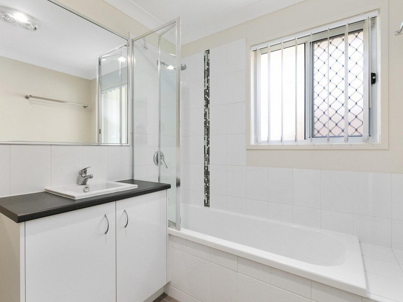 12a Poinciana Street, Wynnum West QLD 4178