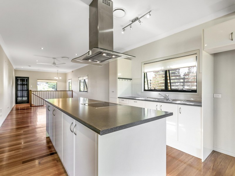 204 Agnew Street, Morningside QLD 4170