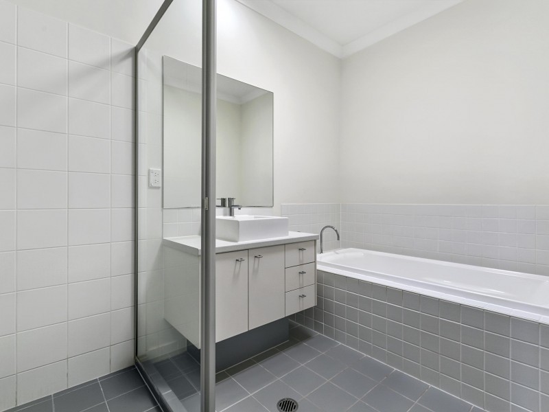26 Brook Street, Wakerley QLD 4154
