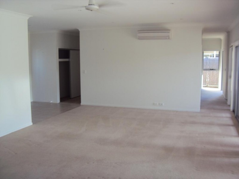 26 Brook Street, Wakerley QLD 4154