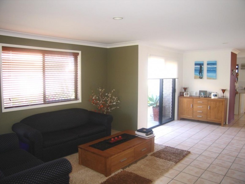 6 Cynthia Place, Wakerley QLD 4154