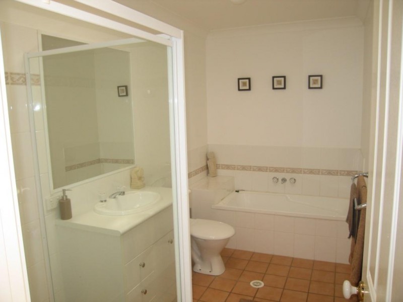 6 Cynthia Place, Wakerley QLD 4154