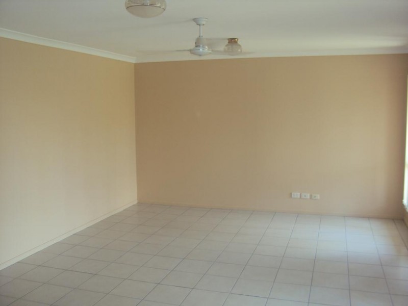 27 Torquay Crescent, Tingalpa QLD 4173