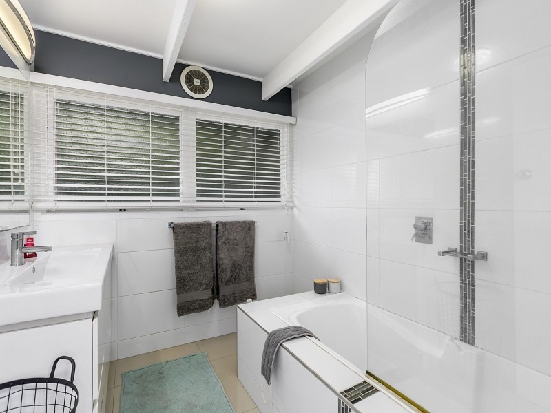 30 Treeby Street, Tingalpa QLD 4173