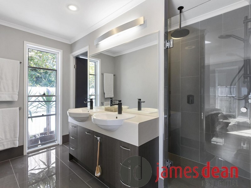 12 McMullan Close, Gumdale QLD 4154