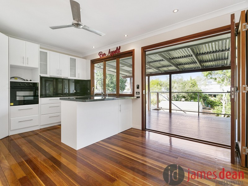 15 Amethyst Street, Holland Park QLD 4121