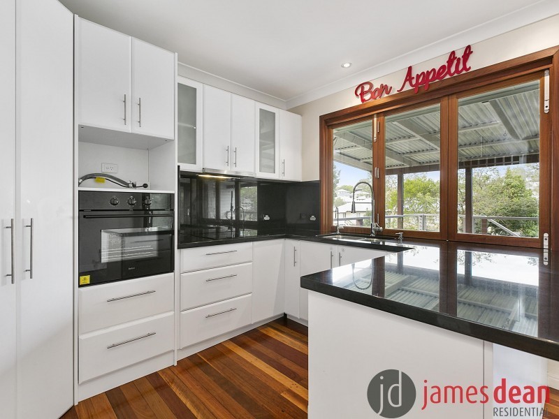 15 Amethyst Street, Holland Park QLD 4121