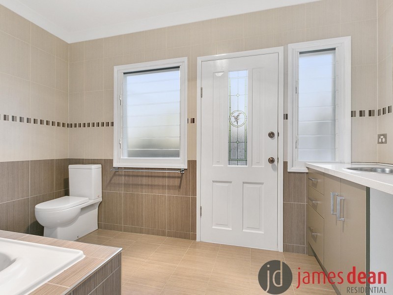 15 Amethyst Street, Holland Park QLD 4121