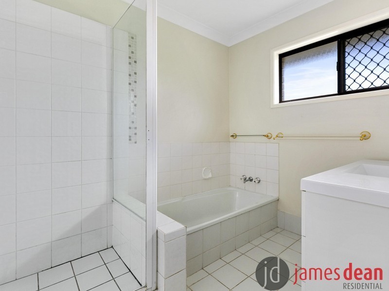 33 Delavan Street, Wishart QLD 4122