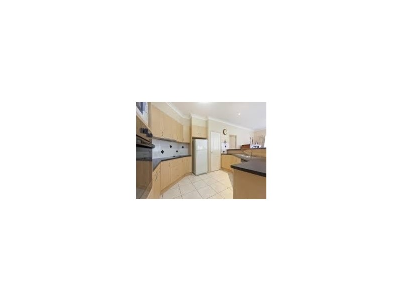 24 Fennessey Close, Wakerley QLD 4154