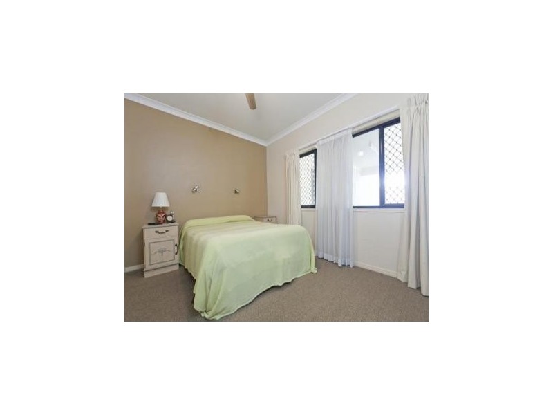 24 Fennessey Close, Wakerley QLD 4154
