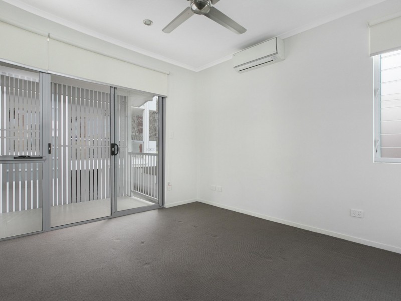 3/64 Pembroke Road, Coorparoo QLD 4151