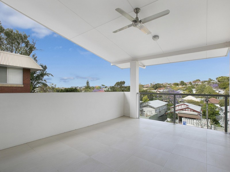 3/64 Pembroke Road, Coorparoo QLD 4151
