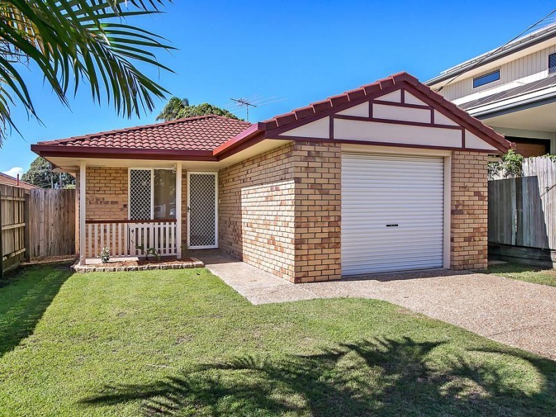 11 Buderim Street, Manly QLD 4179