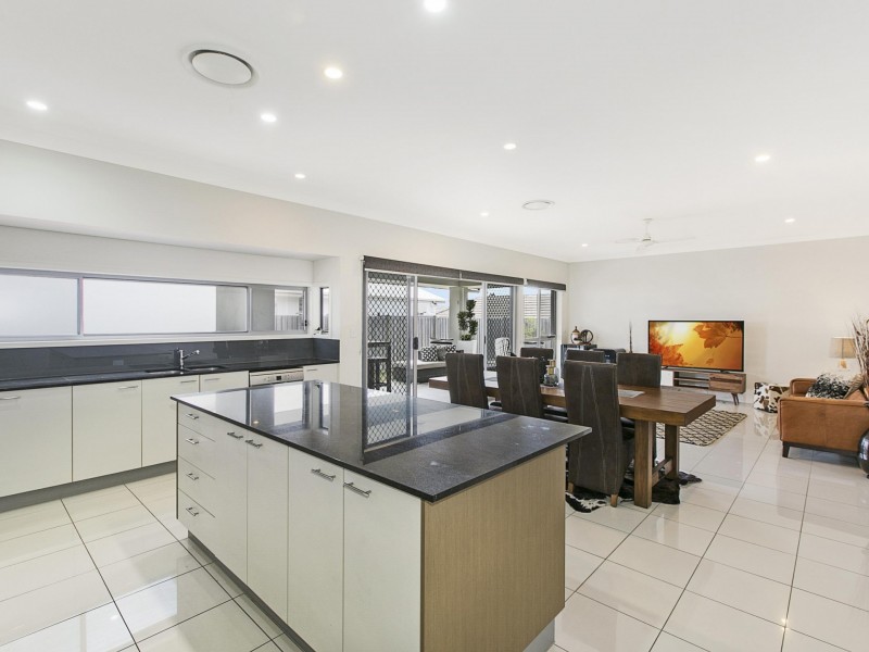 25 Brook, Wakerley QLD 4154