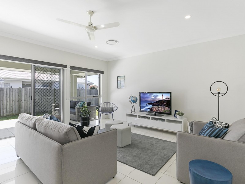 25 Brook Street, Wakerley QLD 4154