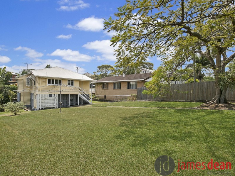 39 Macrossan Ave, Norman Park QLD 4170